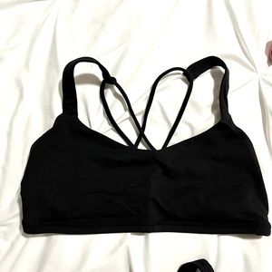 Lululemon Free to Be - Black - Size 6